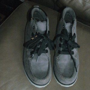 Amazon Essentials Boys Gray faux Suede Lace-up Ankle Boots Shoes size 4